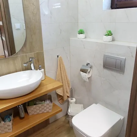 Nad Lasem - W Gorach Alpstuga *