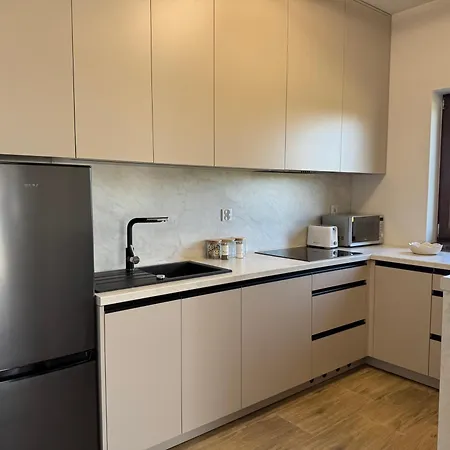 Nad Lasem - W Gorach Alpstuga Toporzysko (Sucha)