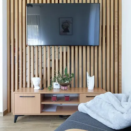 Nad Lasem - W Gorach Alpstuga *