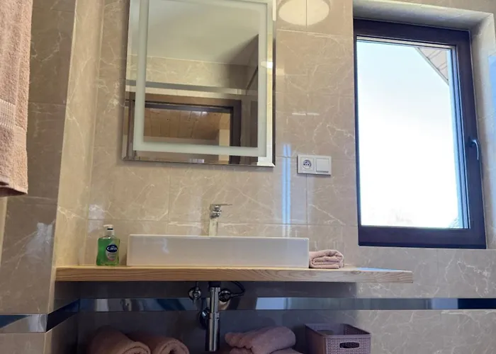 Nad Lasem - W Gorach شاليه