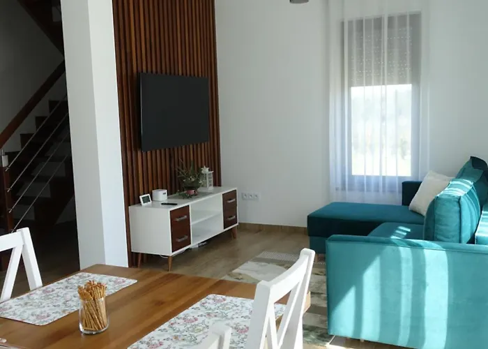 Nad Lasem - W Gorach شاليه