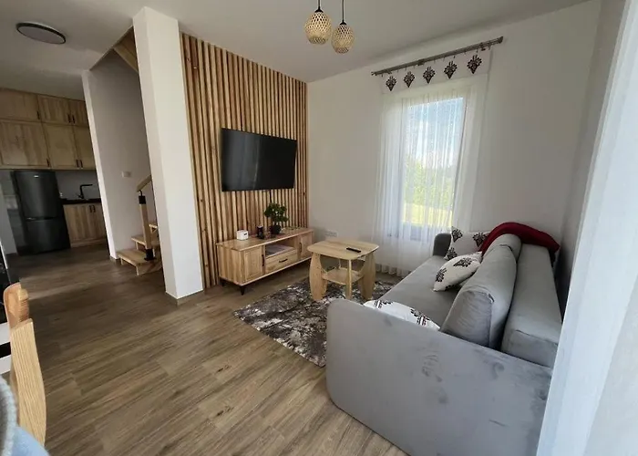 Nad Lasem - W Gorach شاليه